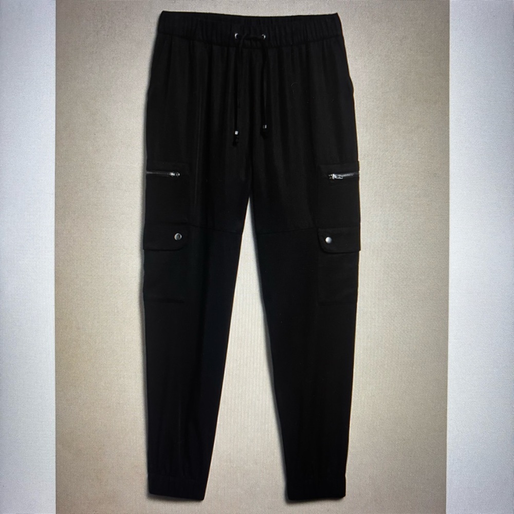 Banana Republic Women's Black Tencel Cargo Joggers Size Small Petite - Picture 2 of 12